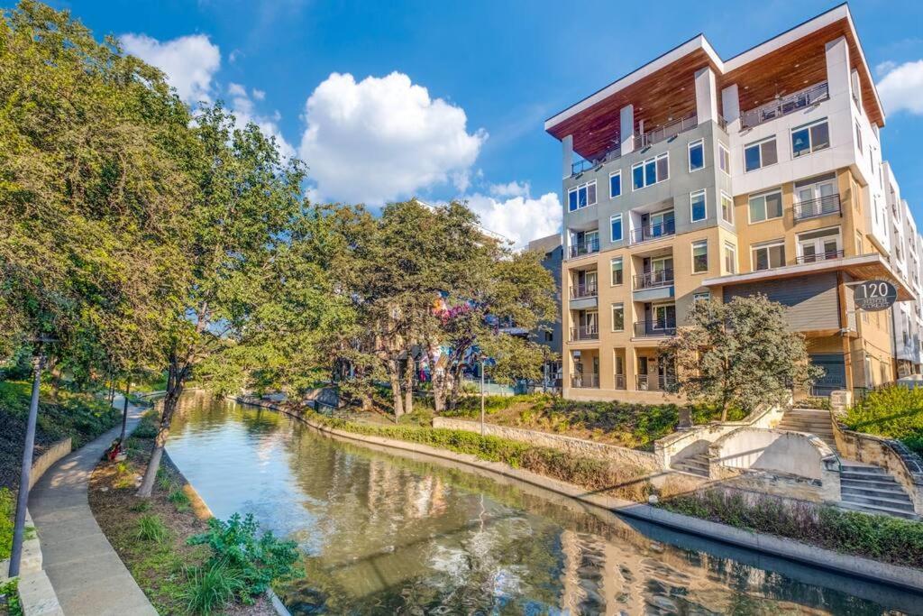Apartamento Beautiful On Riverwalk King W Free Parking Pet Friendly Centrally Located On The Riverwalk